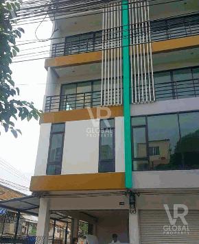 รหัสทรัพย์ 172 ขายอาคารพานิชย์ย่านเสนานิคม ตกแต่งพร้อมใช้งาน มีการต่อเติมหลังคาด้านข้างไว้ให้แล้ว